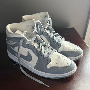 Nike Air Jordan 1 Mid